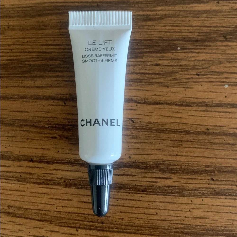 CHANEL Easter lilac polish, Dior puffs and Prada makeup collection w new bag 620